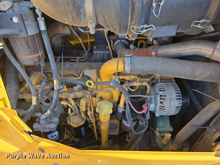 image for item DT6781 2012 John Deere 850K dozer