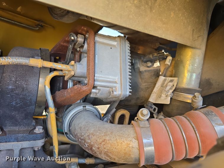 image for item DT6781 2012 John Deere 850K dozer