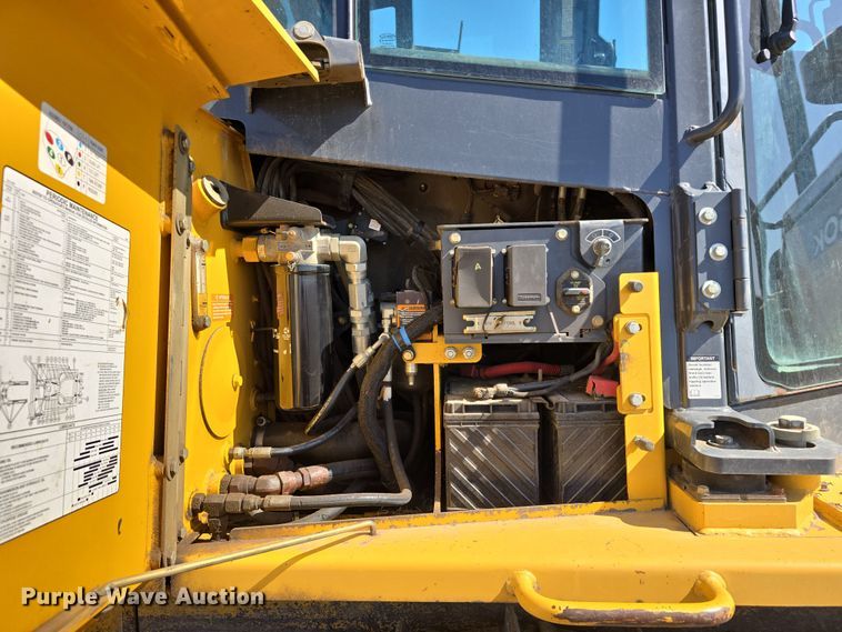 image for item DT6781 2012 John Deere 850K dozer