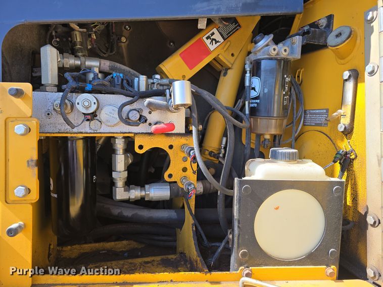 image for item DT6781 2012 John Deere 850K dozer