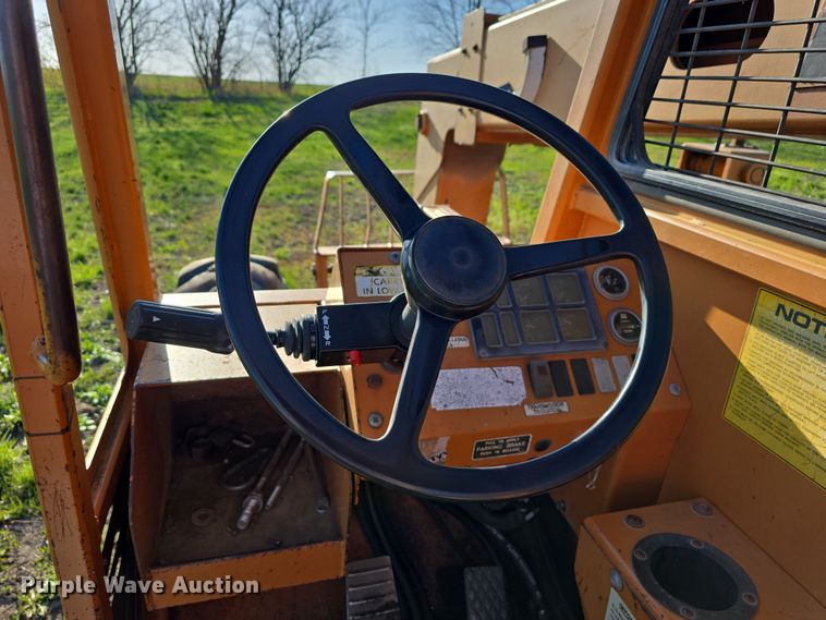 image for item DT6783 1996 Lull 6K-37 telehandler