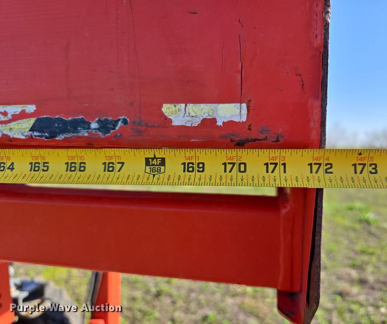 image for item DT6784 2003 SkyJack SJ7135 scissor lift