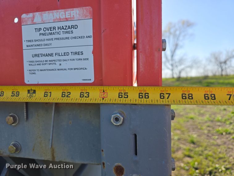 image for item DT6784 2003 SkyJack SJ7135 scissor lift