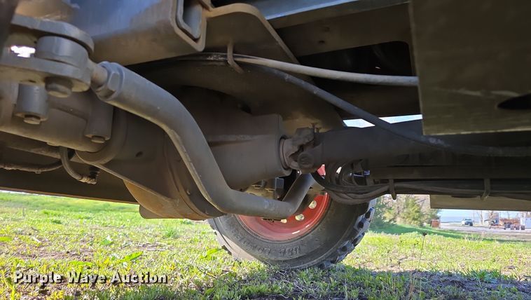 image for item DT6784 2003 SkyJack SJ7135 scissor lift