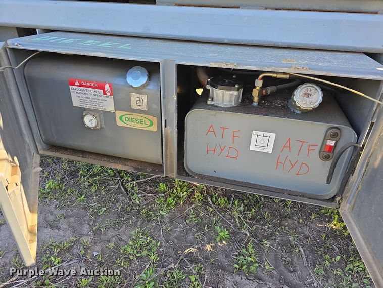 image for item DT6784 2003 SkyJack SJ7135 scissor lift