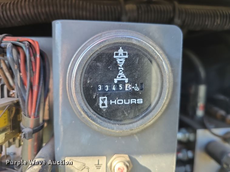 image for item DT6784 2003 SkyJack SJ7135 scissor lift