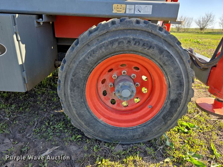 image for item DT6784 2003 SkyJack SJ7135 scissor lift