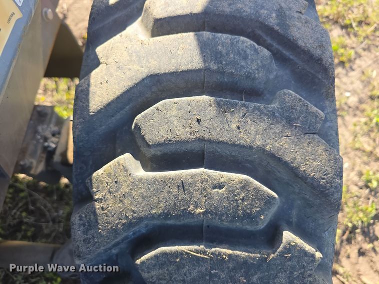 image for item DT6784 2003 SkyJack SJ7135 scissor lift