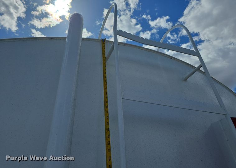 image for item DT6795 1987 International F2574 water truck