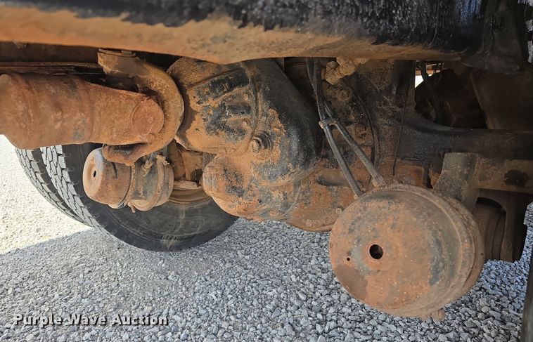 image for item DT6795 1987 International F2574 water truck