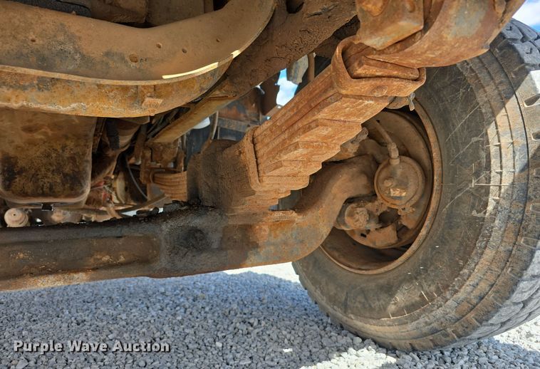 image for item DT6795 1987 International F2574 water truck