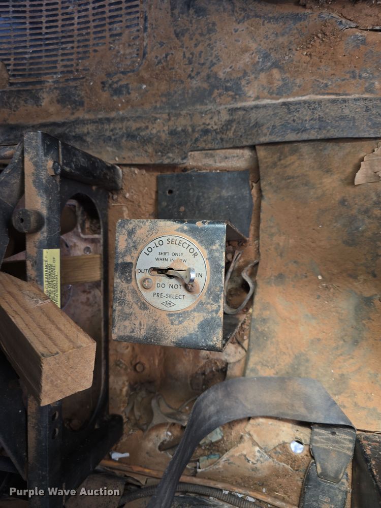 image for item DT6795 1987 International F2574 water truck