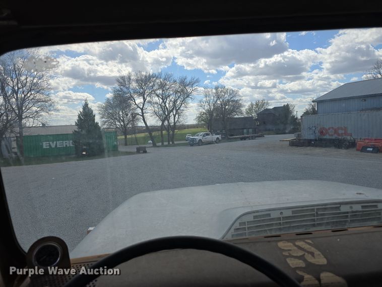 image for item DT6795 1987 International F2574 water truck