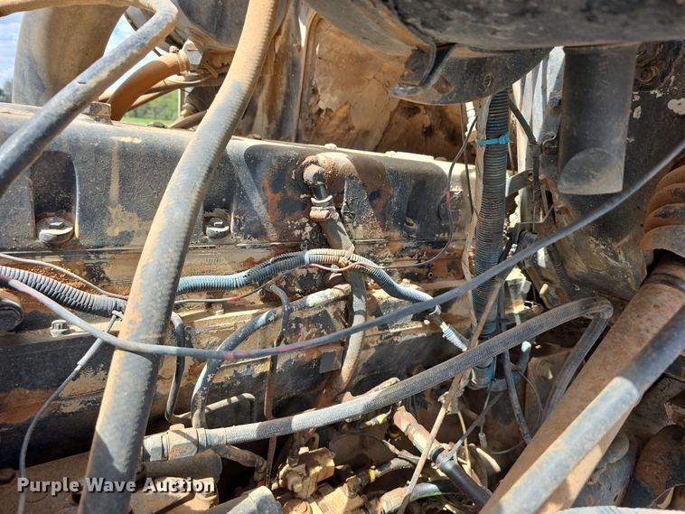 image for item DT6795 1987 International F2574 water truck