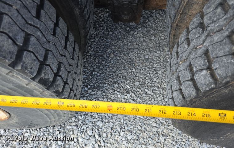 image for item DT6795 1987 International F2574 water truck