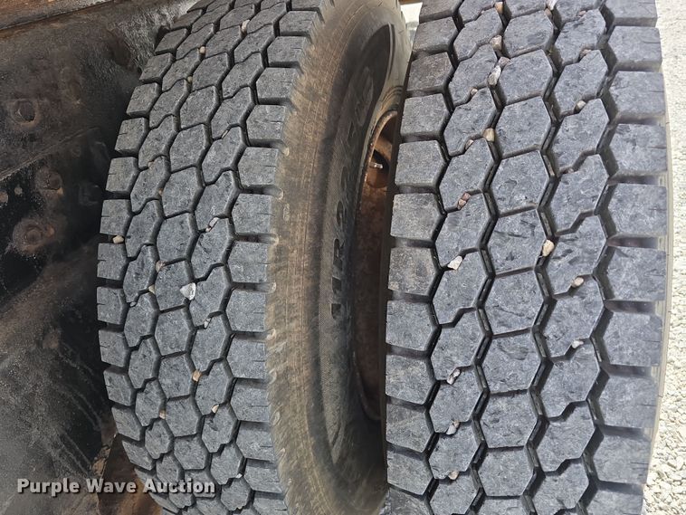 image for item DT6795 1987 International F2574 water truck