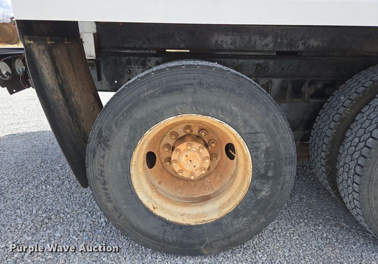 image for item DT6795 1987 International F2574 water truck