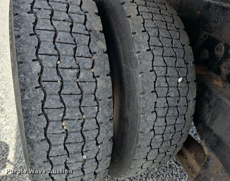 image for item DT6795 1987 International F2574 water truck