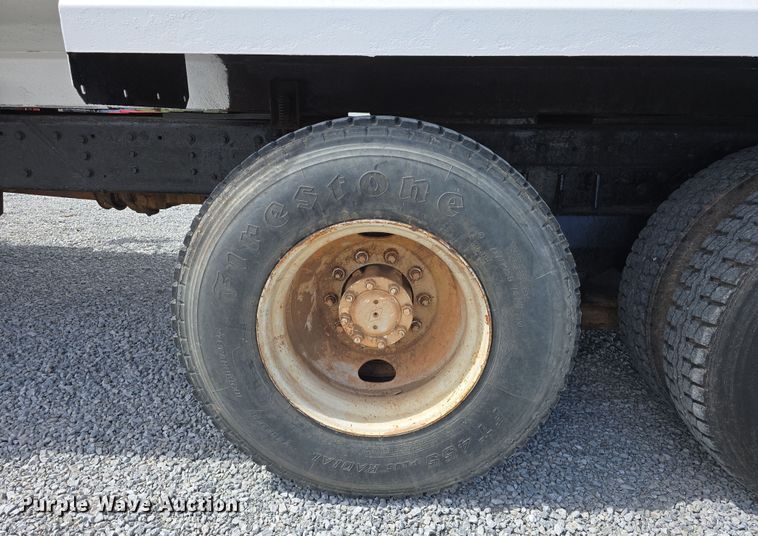 image for item DT6795 1987 International F2574 water truck