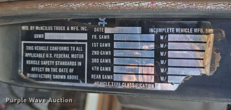 image for item DT6795 1987 International F2574 water truck