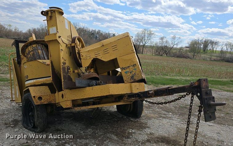 image for item DT6802 1990 Vermeer 1250BC wood chipper