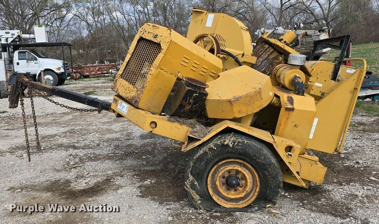 image for item DT6802 1990 Vermeer 1250BC wood chipper