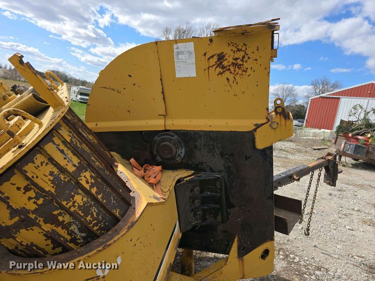 image for item DT6802 1990 Vermeer 1250BC wood chipper