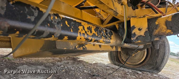 image for item DT6802 1990 Vermeer 1250BC wood chipper