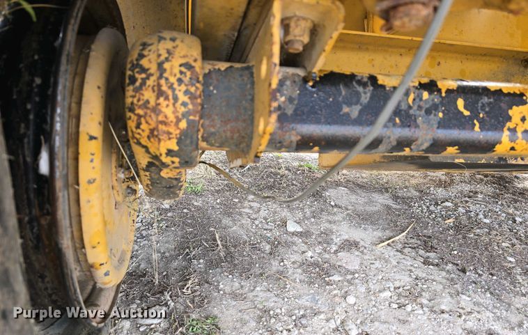 image for item DT6802 1990 Vermeer 1250BC wood chipper