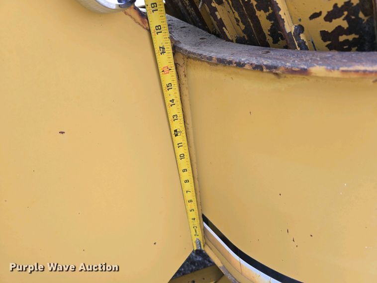 image for item DT6802 1990 Vermeer 1250BC wood chipper