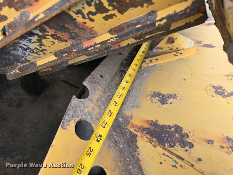 image for item DT6802 1990 Vermeer 1250BC wood chipper