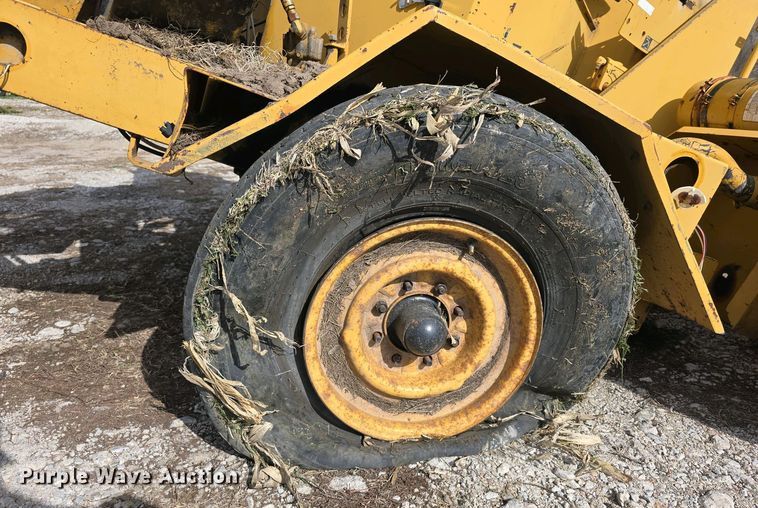 image for item DT6802 1990 Vermeer 1250BC wood chipper