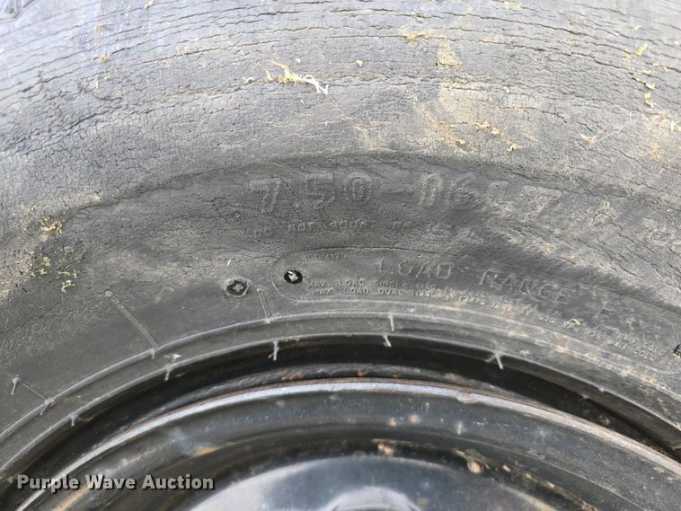 image for item DT6802 1990 Vermeer 1250BC wood chipper