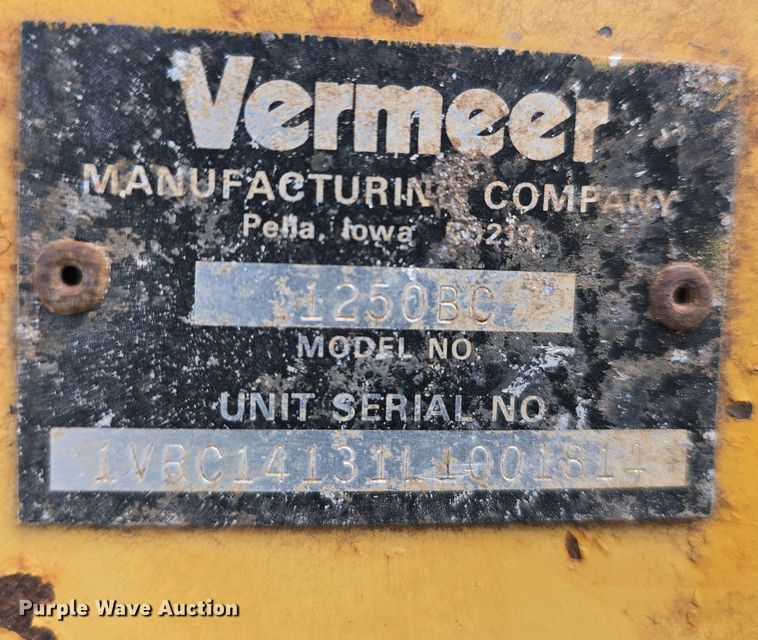 image for item DT6802 1990 Vermeer 1250BC wood chipper