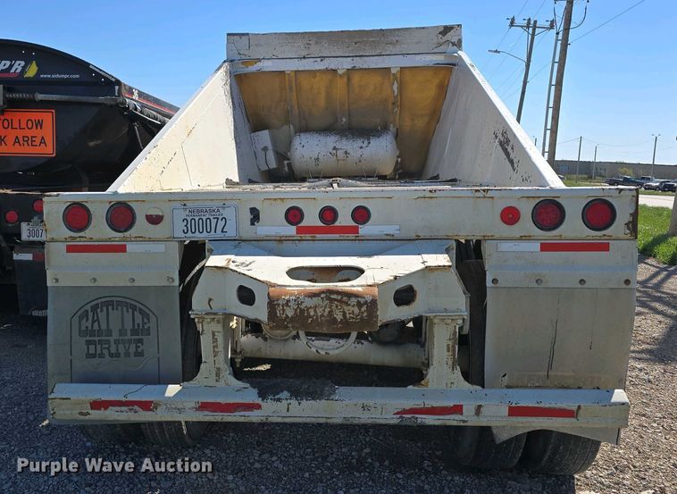 image for item DT6803 1998 Ranch Manufacturing Co. 21-42-3 bottom dump trailer