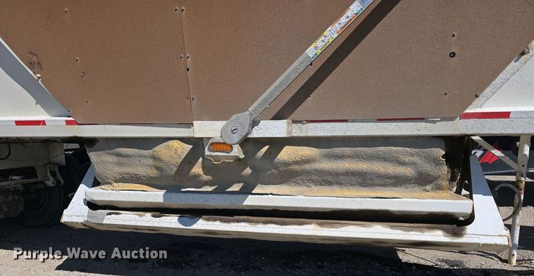 image for item DT6803 1998 Ranch Manufacturing Co. 21-42-3 bottom dump trailer