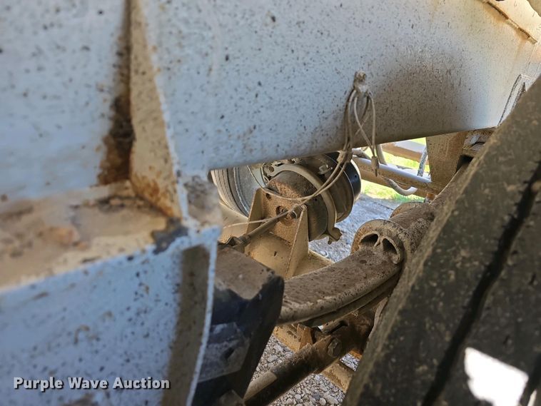 image for item DT6803 1998 Ranch Manufacturing Co. 21-42-3 bottom dump trailer