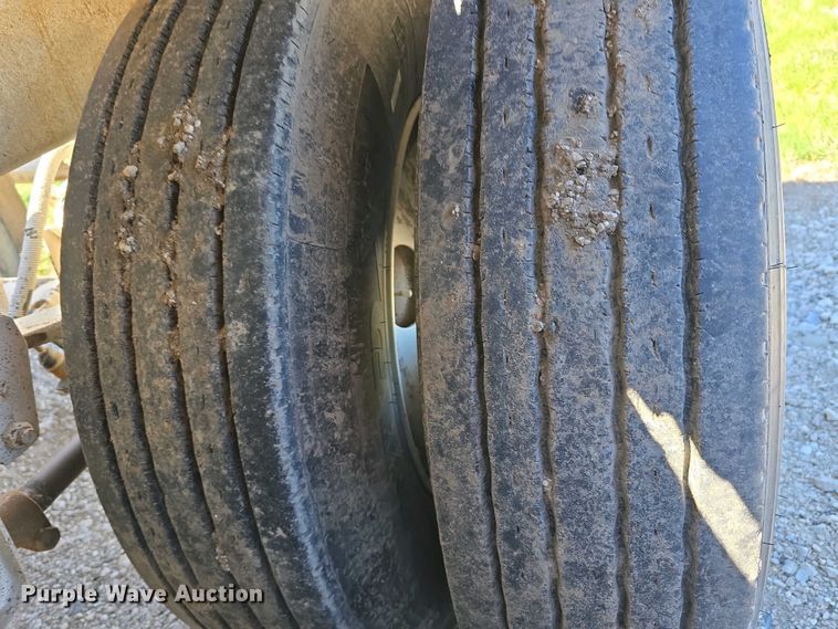 image for item DT6803 1998 Ranch Manufacturing Co. 21-42-3 bottom dump trailer