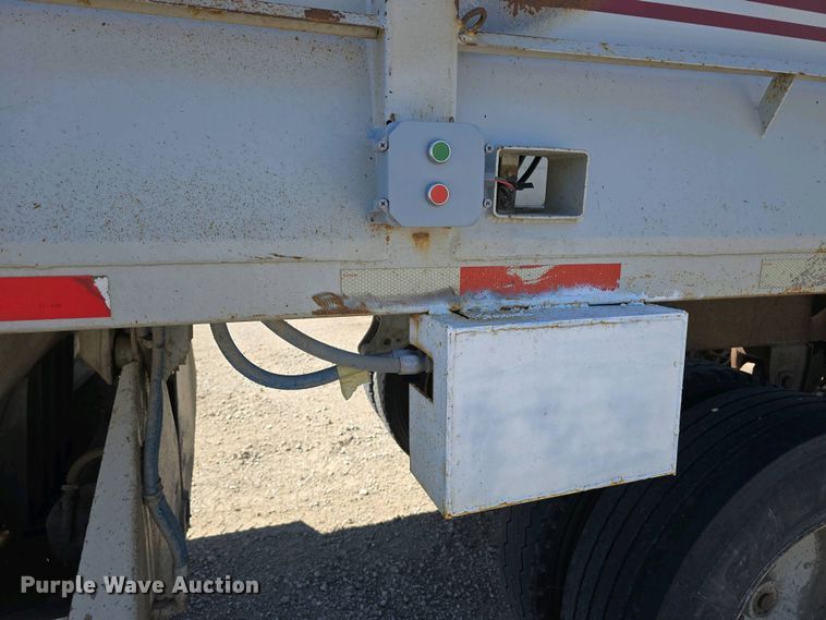 image for item DT6804 1995 R-Way Corporation bottom dump trailer