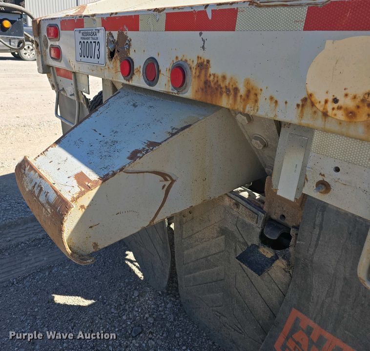 image for item DT6804 1995 R-Way Corporation bottom dump trailer