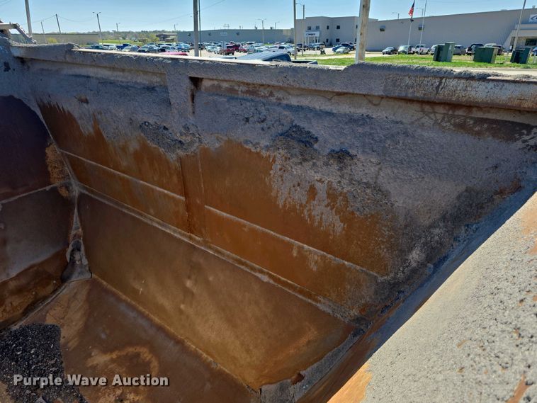 image for item DT6804 1995 R-Way Corporation bottom dump trailer