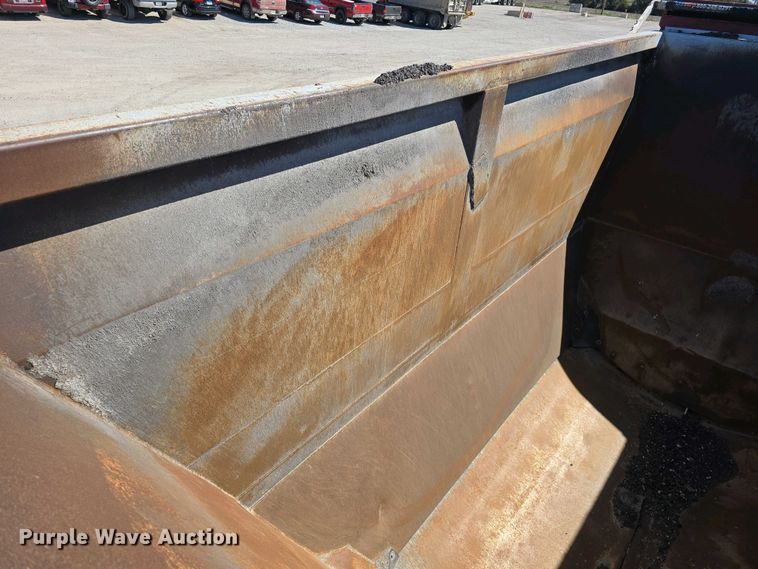 image for item DT6804 1995 R-Way Corporation bottom dump trailer