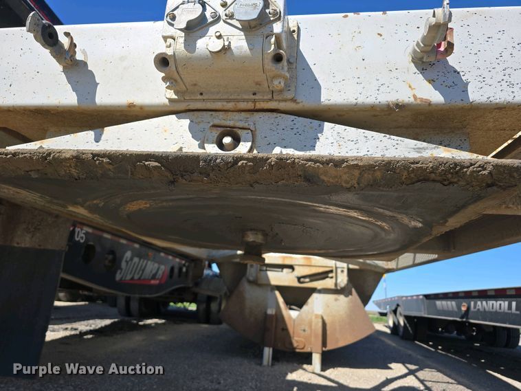 image for item DT6804 1995 R-Way Corporation bottom dump trailer