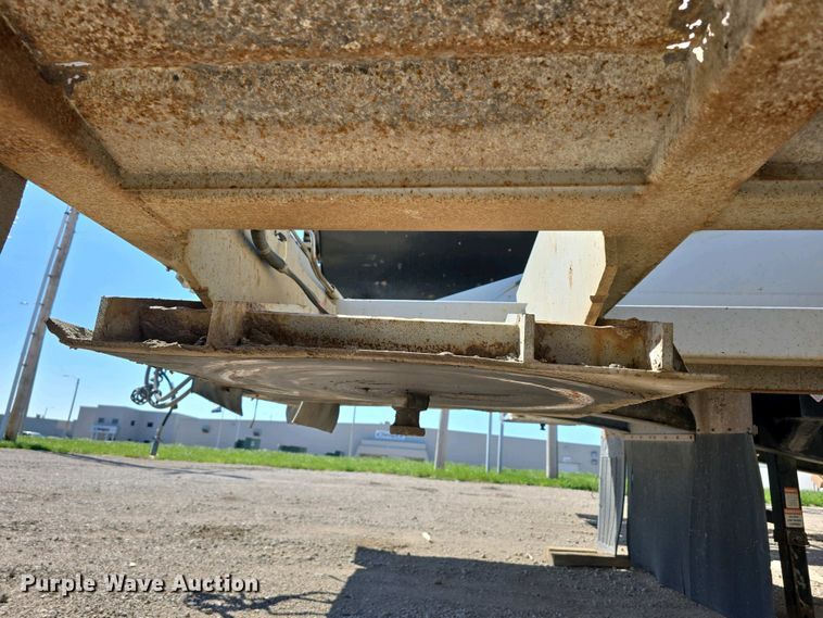 image for item DT6804 1995 R-Way Corporation bottom dump trailer