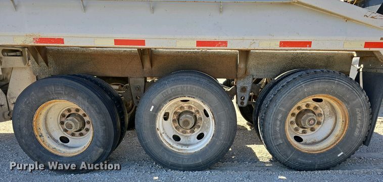image for item DT6804 1995 R-Way Corporation bottom dump trailer