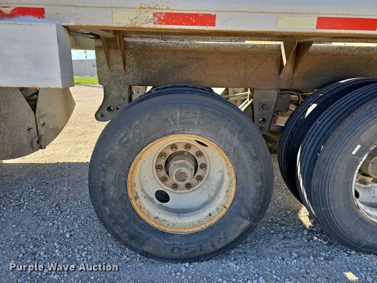 image for item DT6804 1995 R-Way Corporation bottom dump trailer