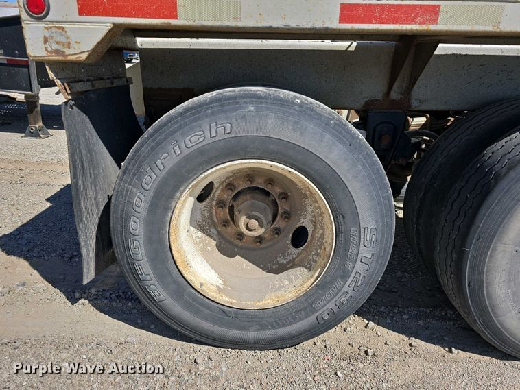 image for item DT6804 1995 R-Way Corporation bottom dump trailer
