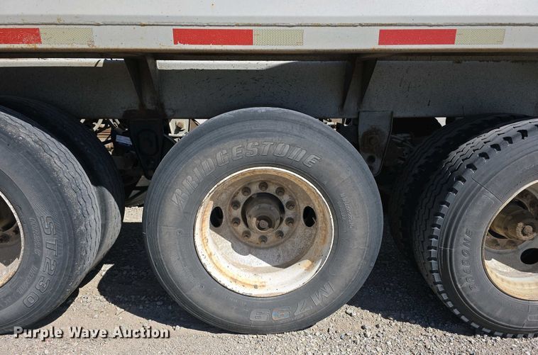 image for item DT6804 1995 R-Way Corporation bottom dump trailer