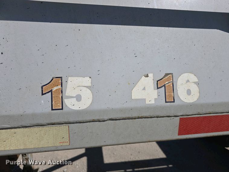 image for item DT6804 1995 R-Way Corporation bottom dump trailer