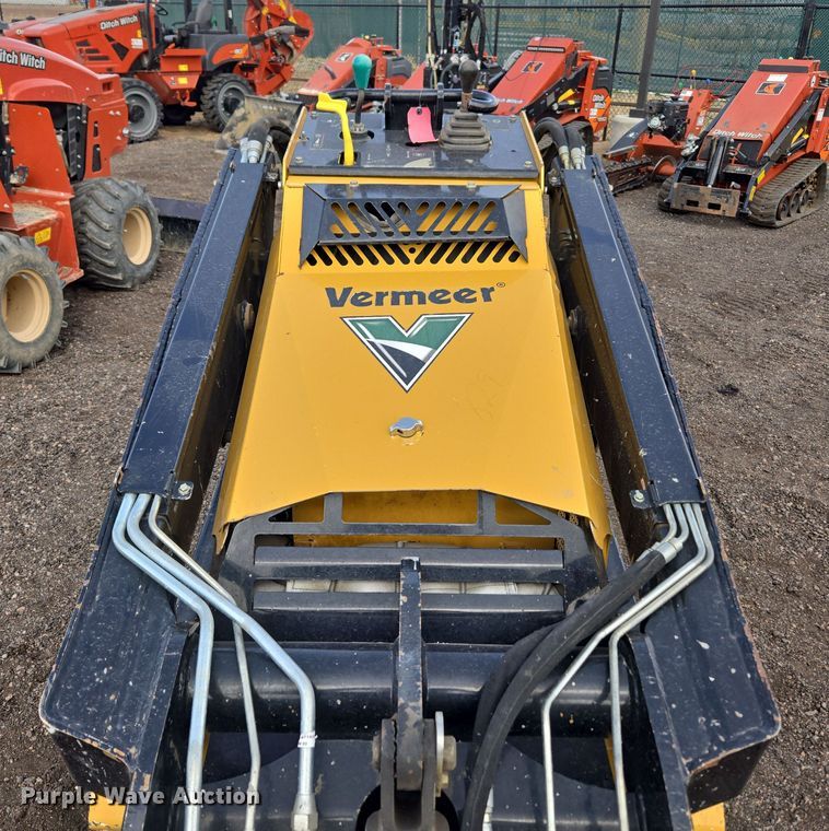 image for item DT7089 2018 Vermeer CTX100 compact utility loader